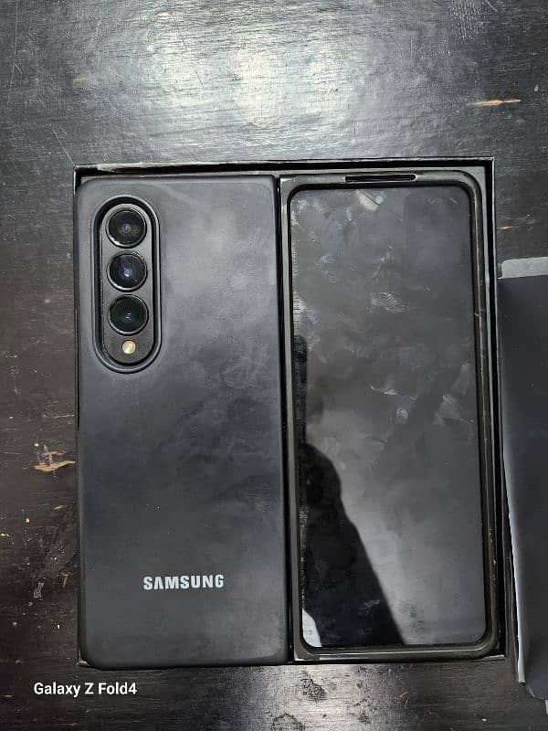 Samsung Galaxy FOLD 4 3