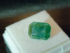 Natural Emerald Stone 4.57 Carats - Free Delivery All Over Pak