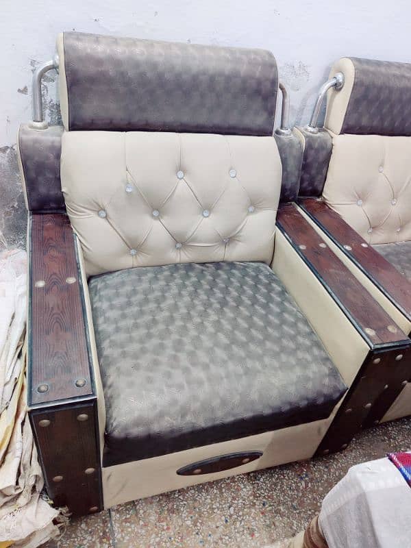 5 seater sofa 3