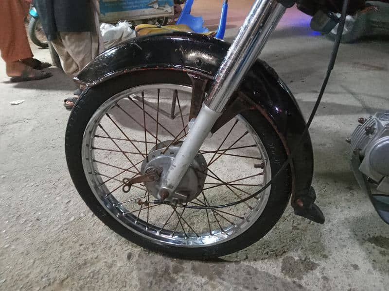 unique bike saf sutri nut to nut original shiny genuine condition 3