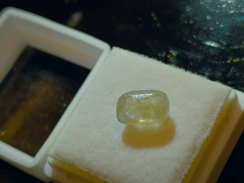 Natural Yellow Sapphire 2.08 Carats - Free Delivery All Over Pakistan 1