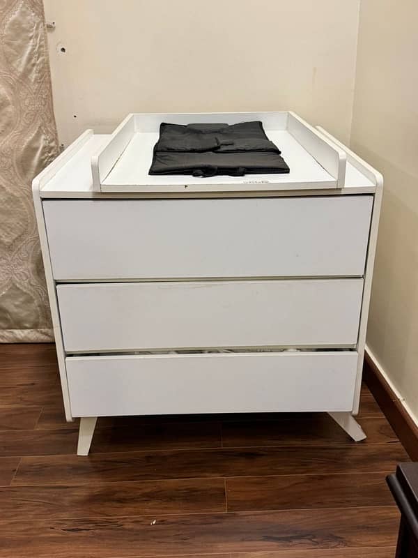 Changing Table for Baby’s 1