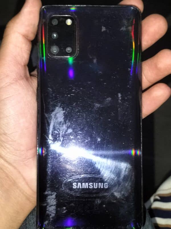 Samsung Galaxy A31 0