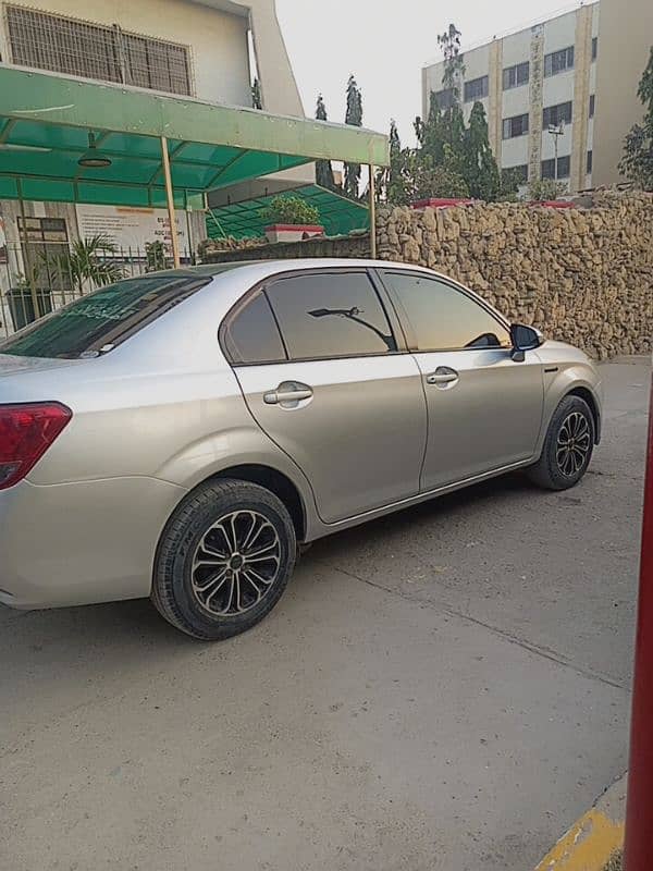 Toyota Corolla Axio 2014/17 5