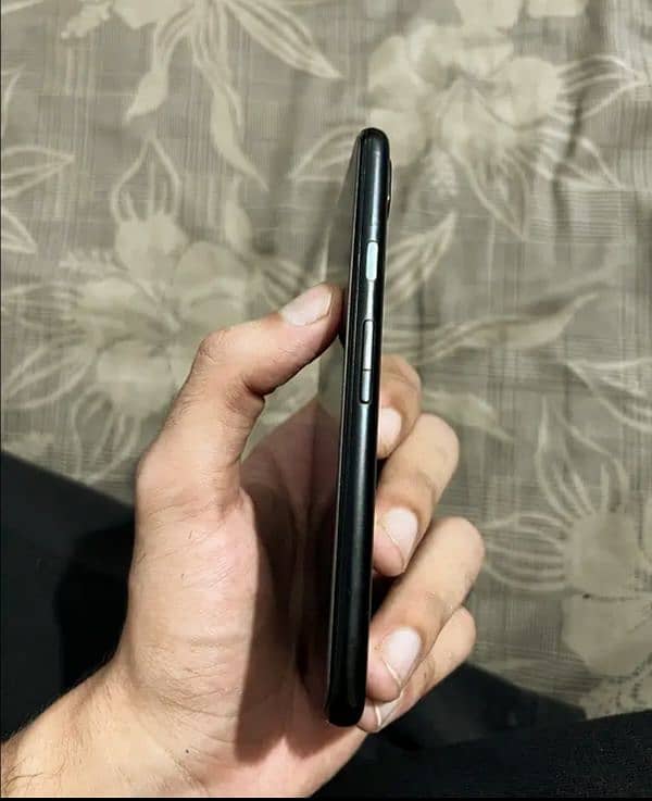 Google pixel 4A 3