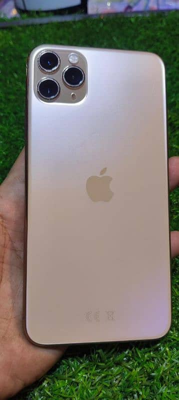 iphone 11 pro max 256 GB factory unlocked 4