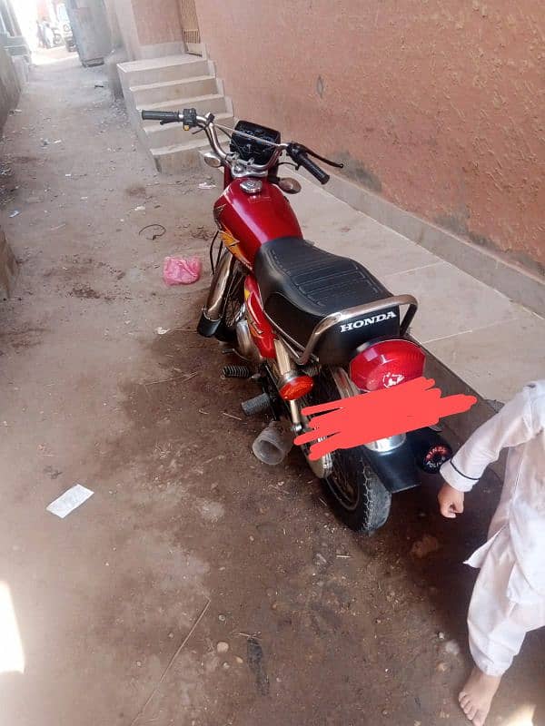 125 Honda nut to nut geniun Sirf meter ka glass crack h 0