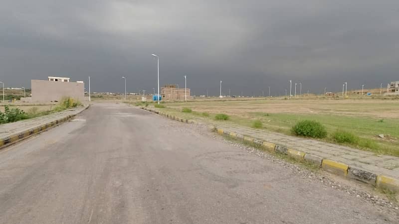 Residential Plot For sale Situated In Bahria Town Phase 8 - Bahria Orchard 0