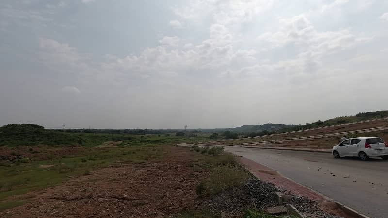 Residential Plot For sale Situated In Bahria Town Phase 8 - Bahria Orchard 13