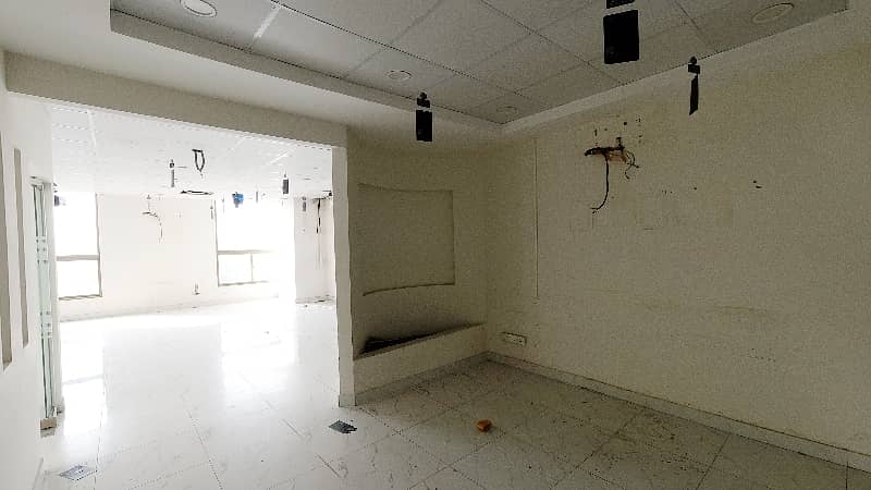 2969 Sqft Office Is Available For Rent In AlHafeez Executive, Ali Zaib Road, Gulberg, Lahore. 5