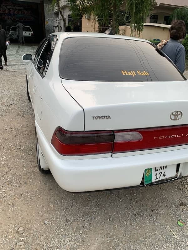 Toyota Corolla XE 1999 3