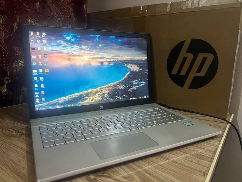 HP Pavilion i5 8th Gen 1