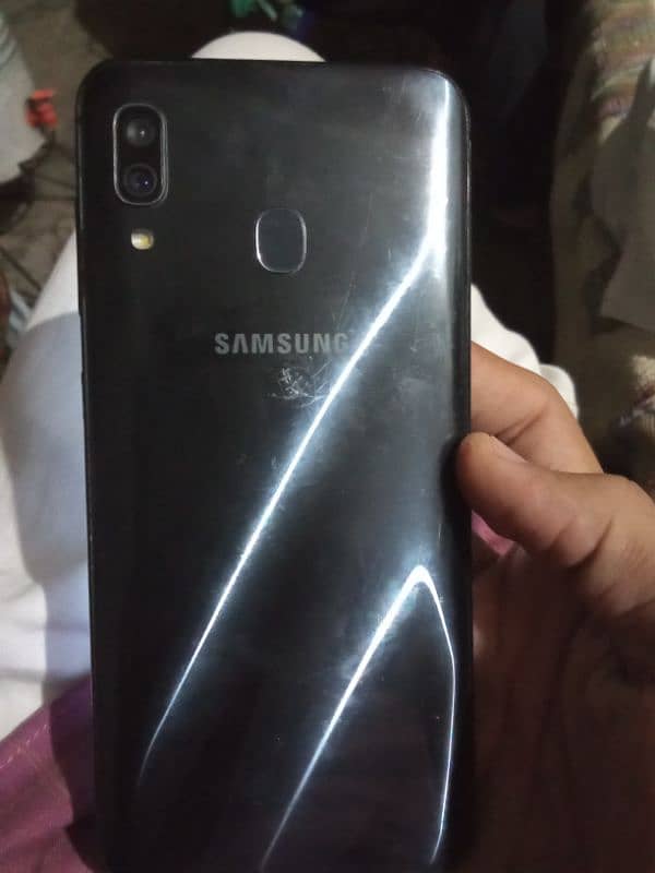 sumsang galaxy a30 3