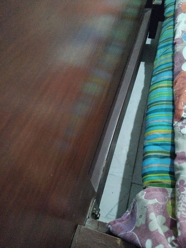 King size Double floor bed Neat condition 5