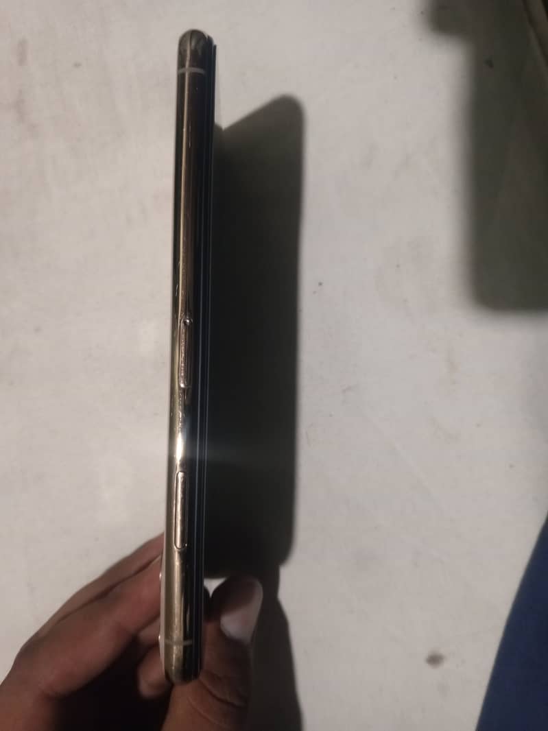 iphone 11 pro max,512 GB 4