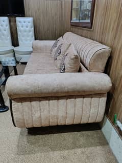 5 seater sofa Completely New