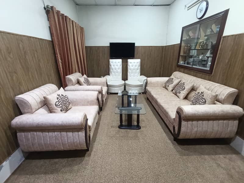 5 seater sofa Completely New 5