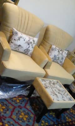 Very beautiful heavy Luxury room coffee chairs with table03335138001