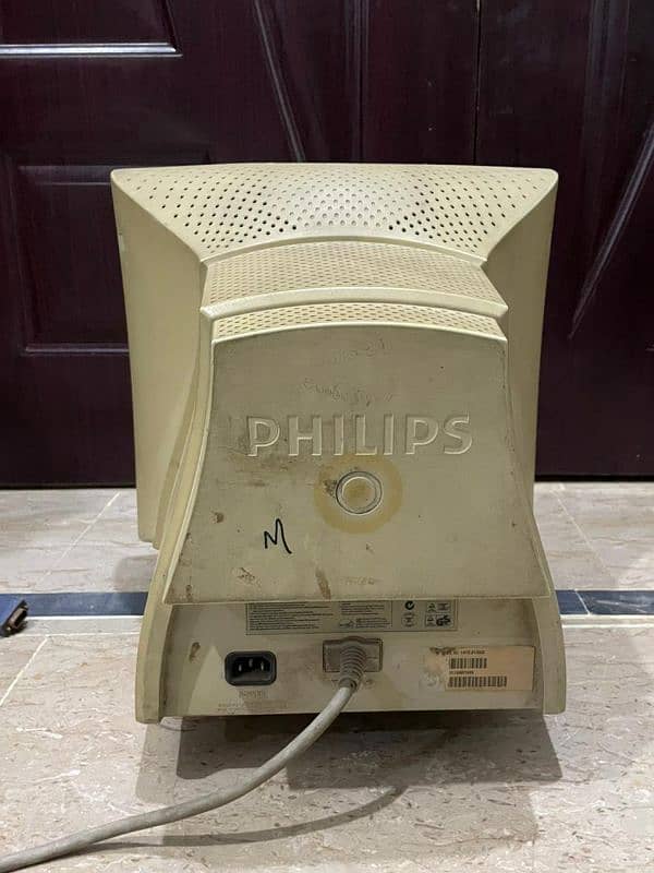 Philips 17 inches Monitor 2