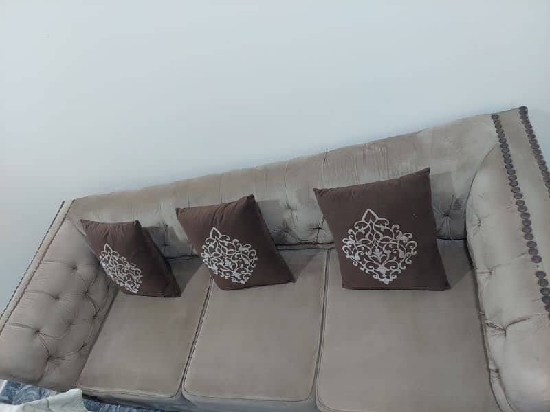 beautiful sofa set 6 seaters 0