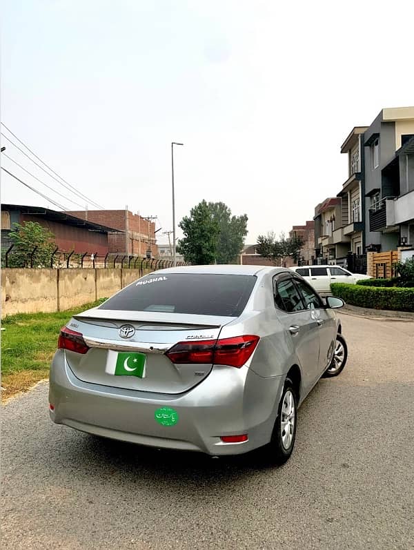 Toyota Corolla GLI 2015 1