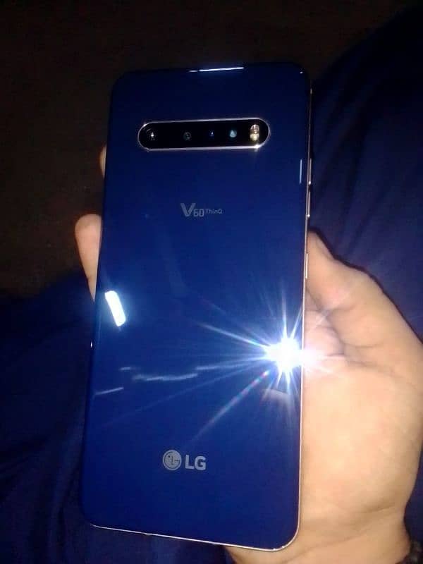 Lg V60 thick 5g 8/128/ 10/10. pta life time warranty hai 8