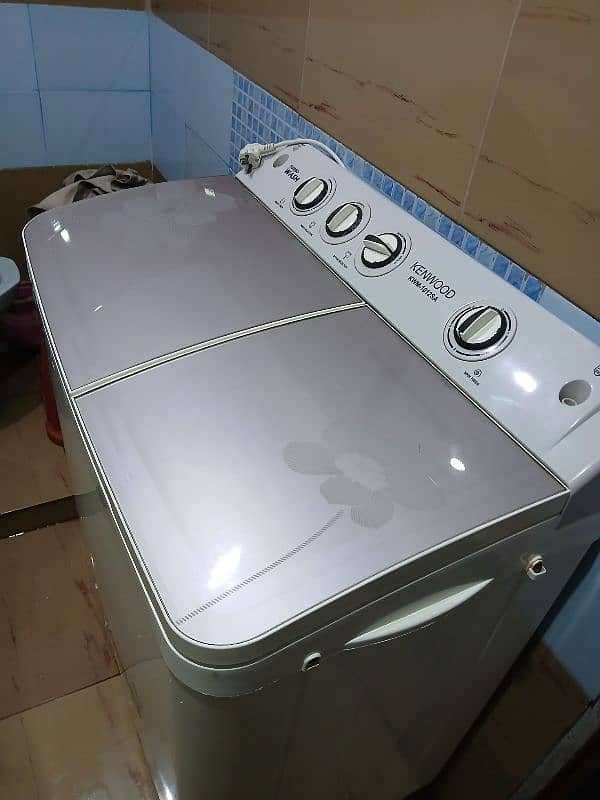 KENWOOD SEMI AUTOMATIC WASHING MACHINE 1