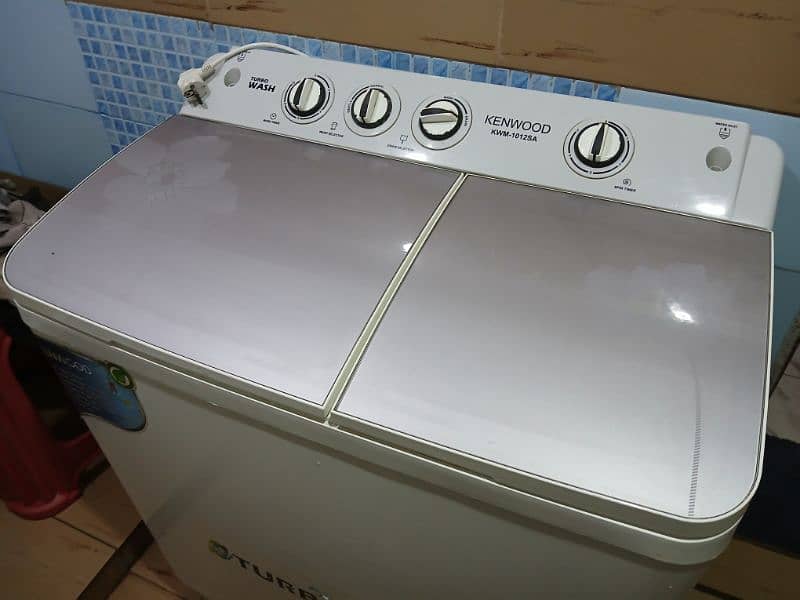 KENWOOD SEMI AUTOMATIC WASHING MACHINE 2