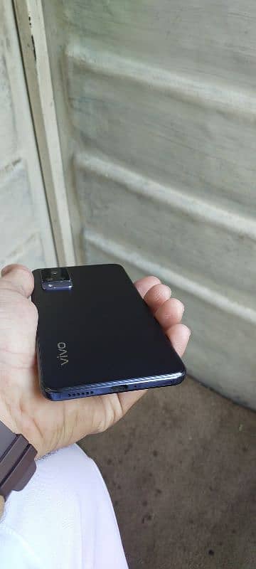 Vivo V21 8/128 2