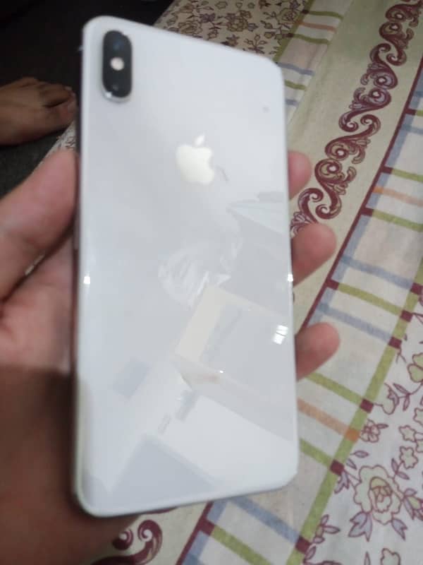 iphone XS Max Non PTA 4