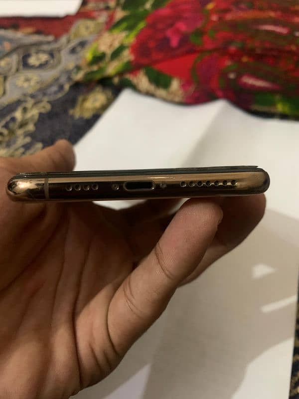 iphone XS MAX gold 256 Gb non pta 5