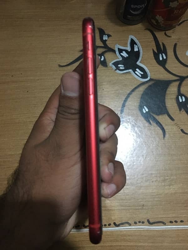 i phone 11 red colour 64 gb JV non pta 2