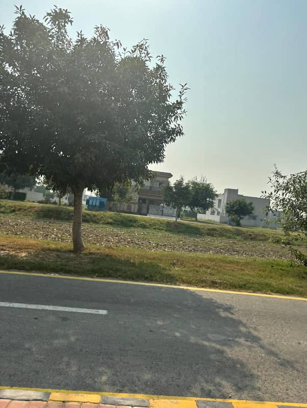 Beautiful 1 Kanal plot with all amenities nearby, perfect for building your perfect home or investment. 3