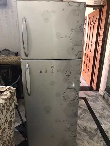 haier Fridge in Very Good Condition 2