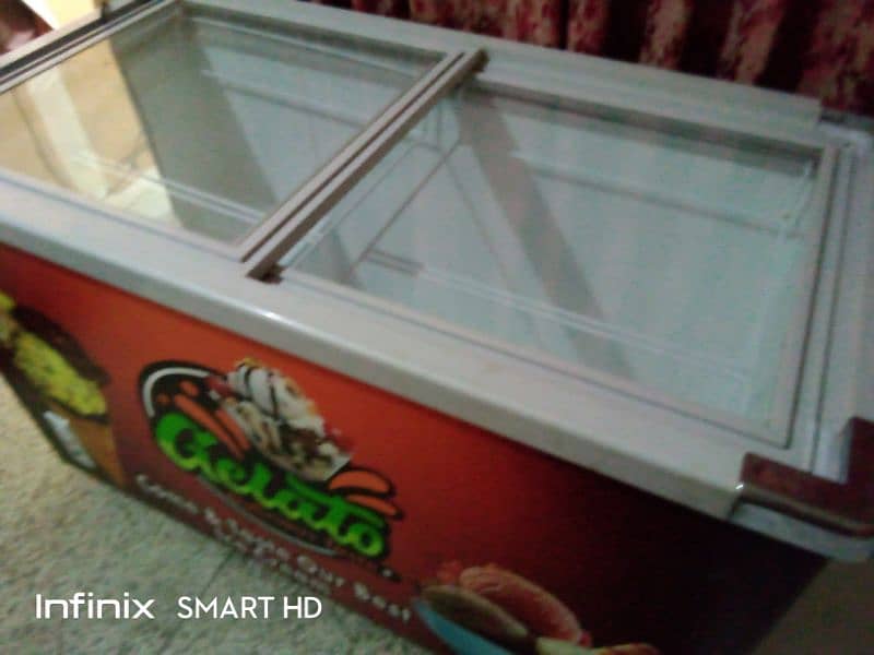 PARLOUR ICE CREAM FREEZER 3