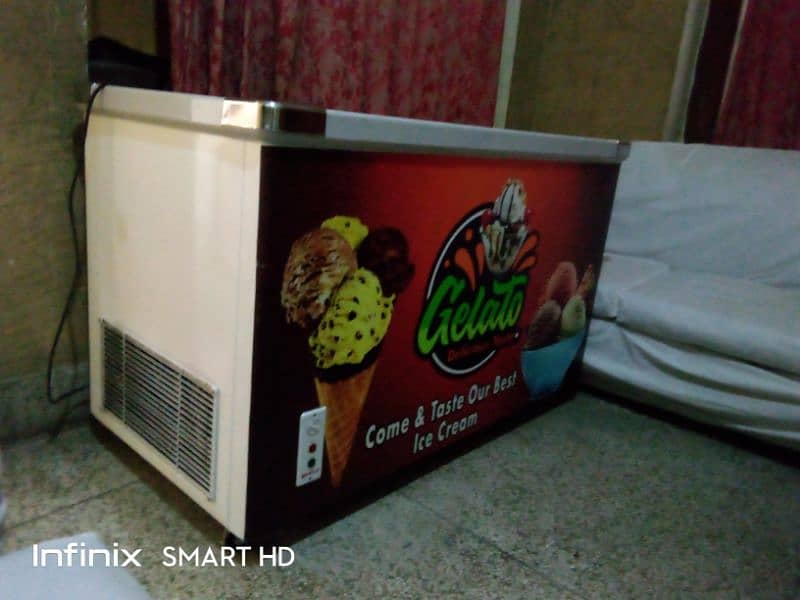 PARLOUR ICE CREAM FREEZER 6