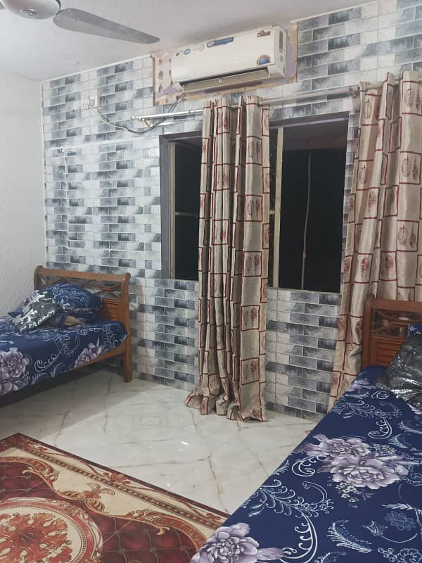 18000. ladies furnished room for rent. Gulshan block 16 erum center boundary waal project 4 floor iftikhar estate 13