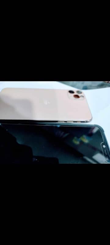 I phone 11 pro max 64 gb non pta panel change 5