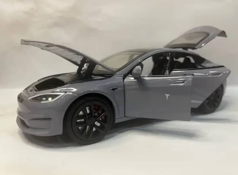 Diecast Tesla Model S /With Lights /Realistic Exterior And Interior 6