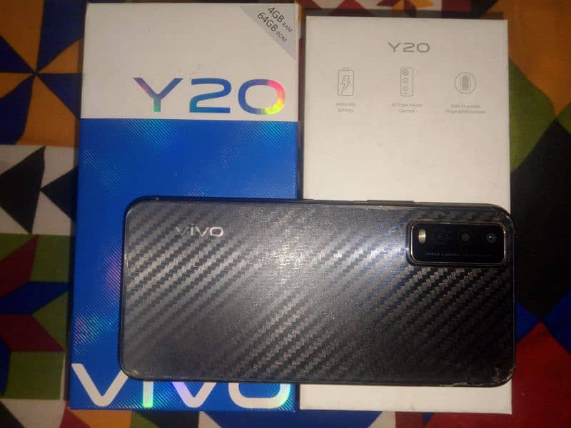 vivo Y20. . . . 4/64 2