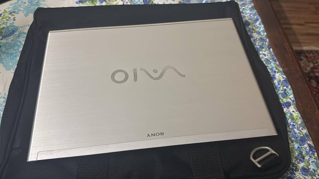 Sony Vaio core i3 laptop in good condition for sale 0