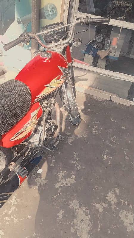 Honda 125 good condition 5