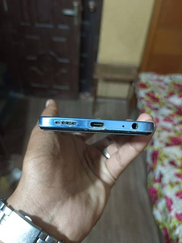 Infinix hot 40i 8+8 128. All ok 4