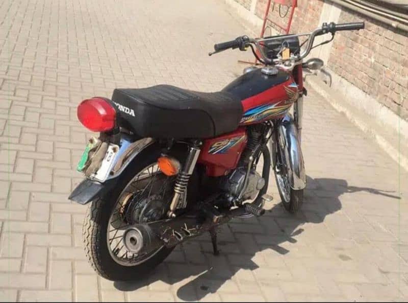 honda 125 2018 model full original very good condition OK just buy use 4