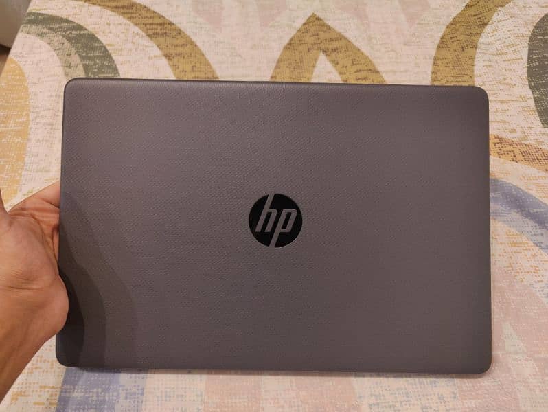 HP Laptop - firsthand, unused laptop 1