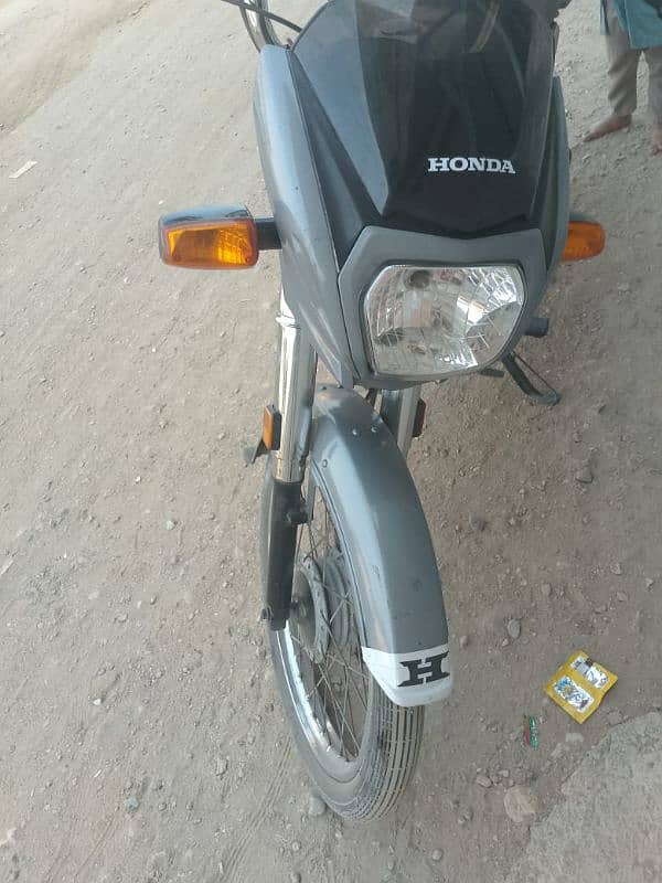 Honda CD 70 dream 2022 3