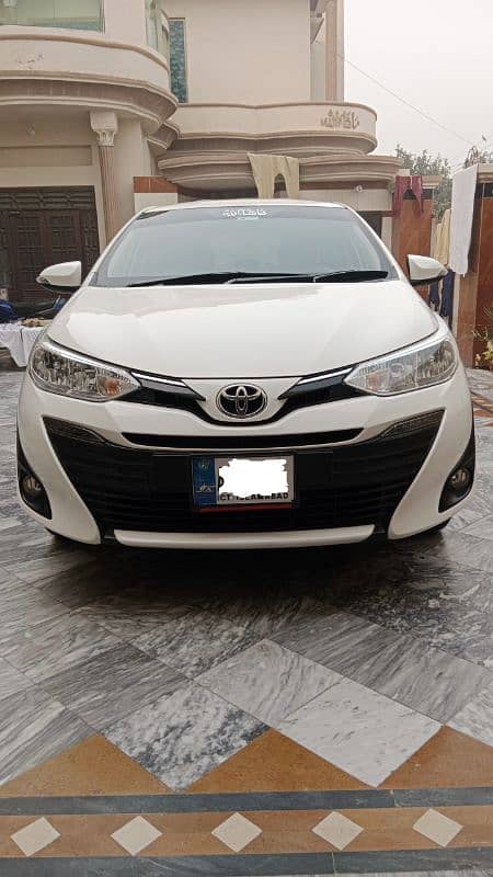 Toyota Yaris ativ x 1.5 top of the line 2021 0