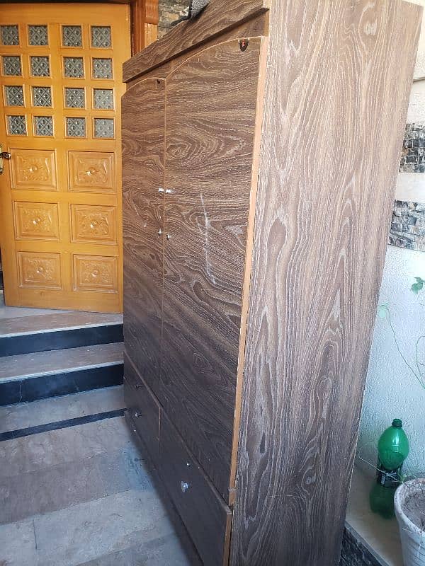 Cupboard for sale 7*5 1