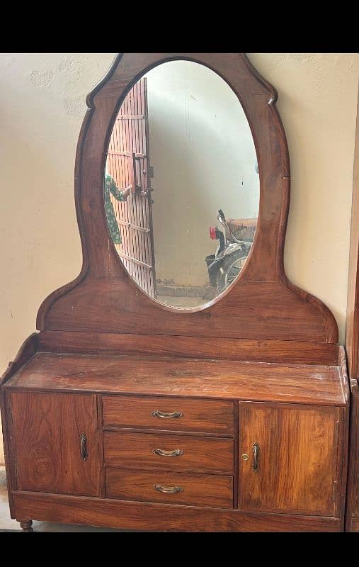 Dressing table and wooden showcase 0