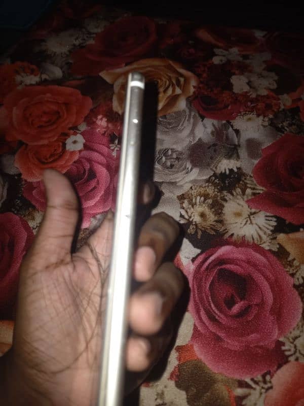 Iphone 6S+ B. H 100% 10/8 Condition Pta Proved fingers not work 4